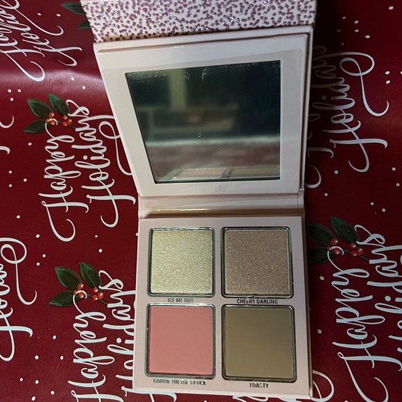 🆕️Kylie Cosmetics, Holiday 2019 Face Palette - Picture 3 of 4